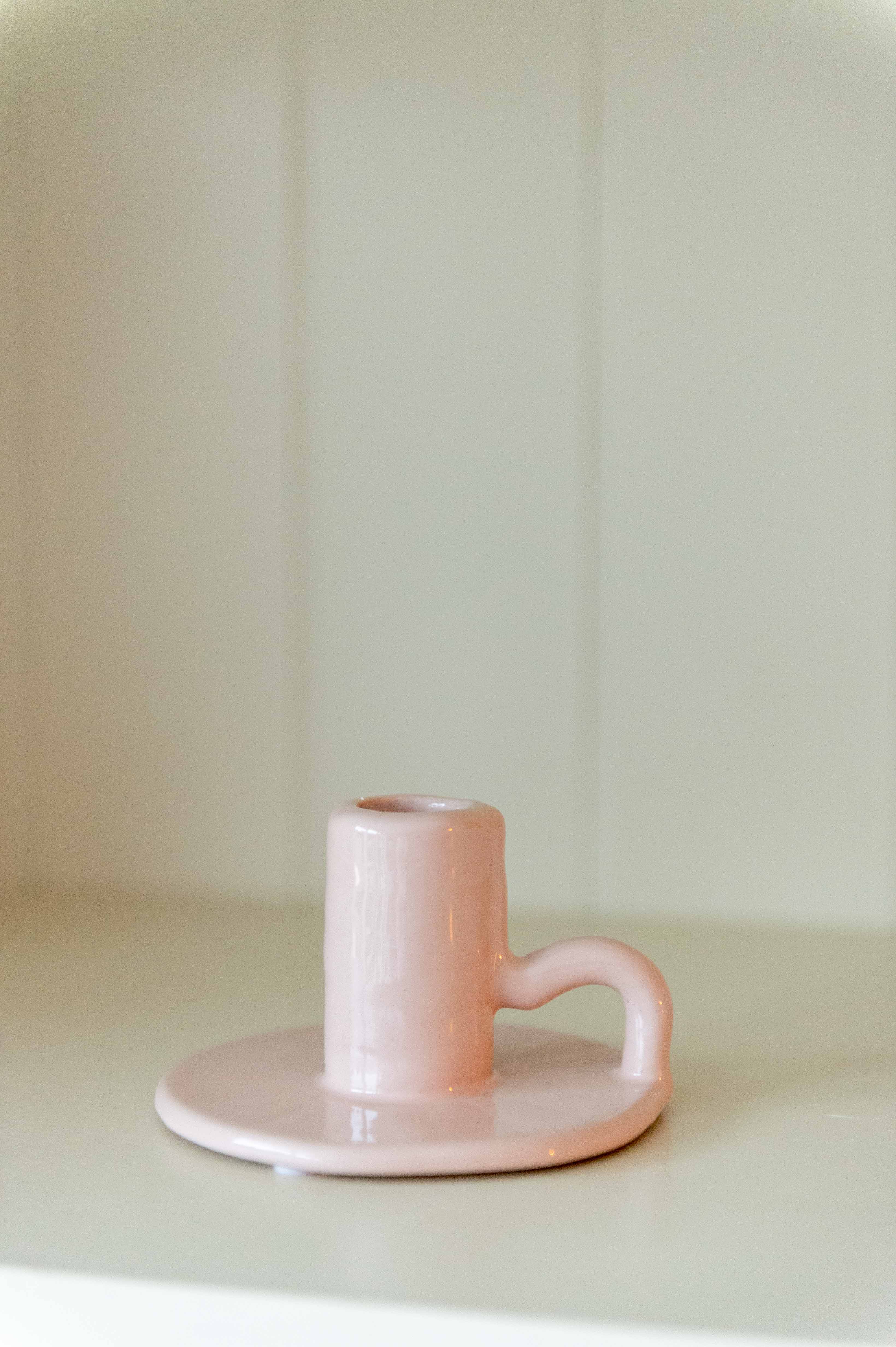 Kandelaar lichtroze inclusief kaars