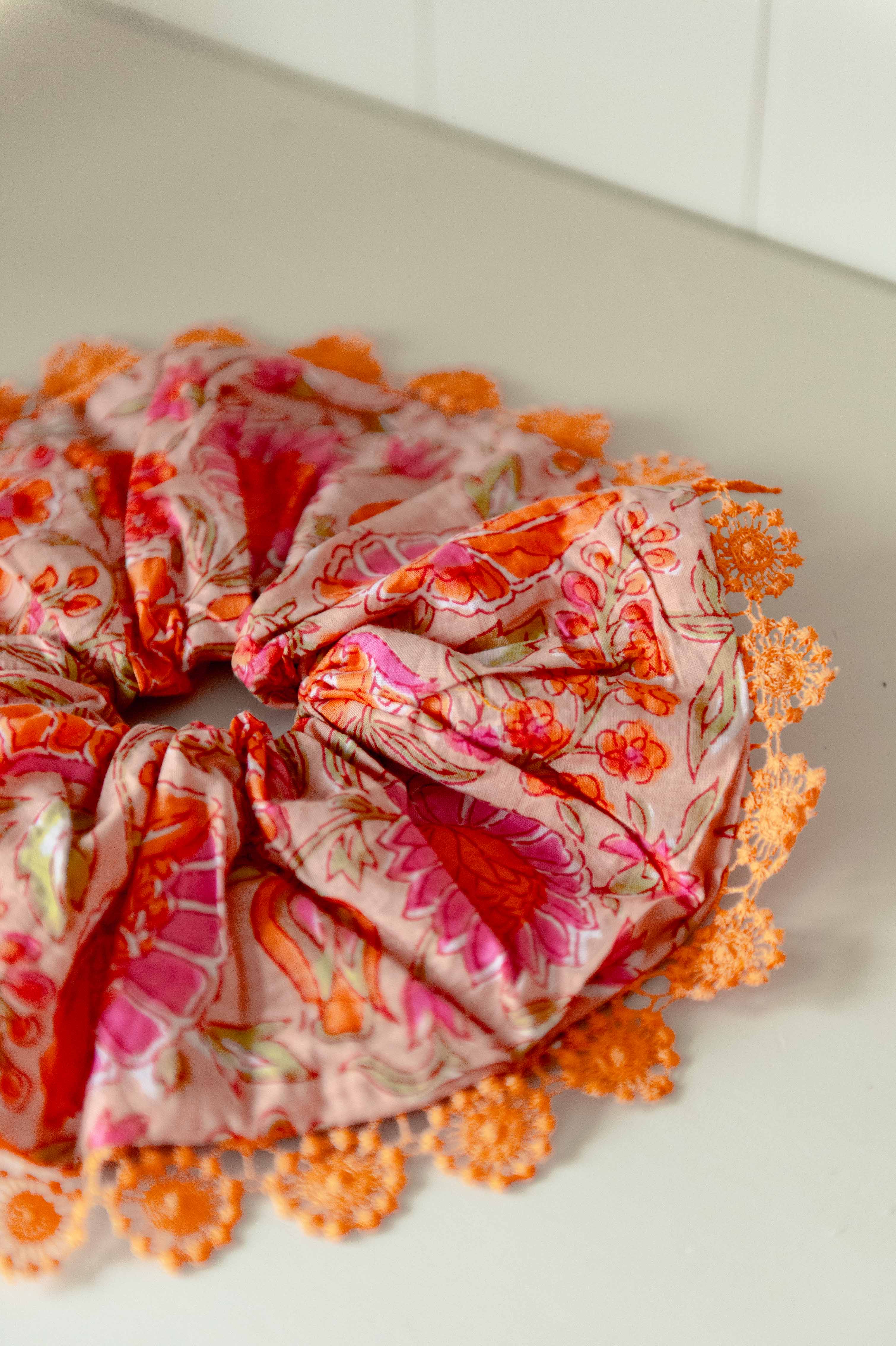 Lente: Statement scrunch