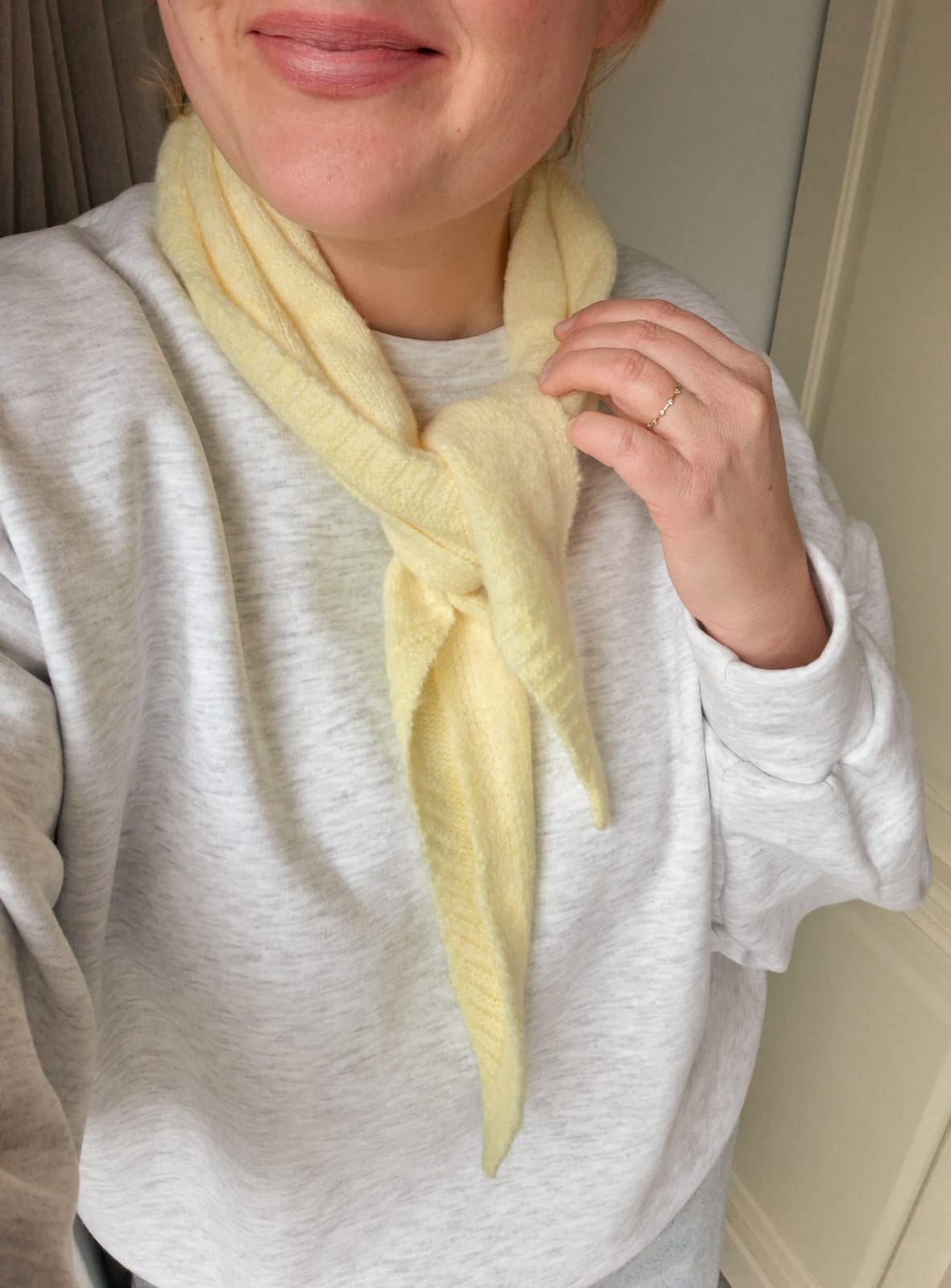 Zomer: puntsjaaltje geel